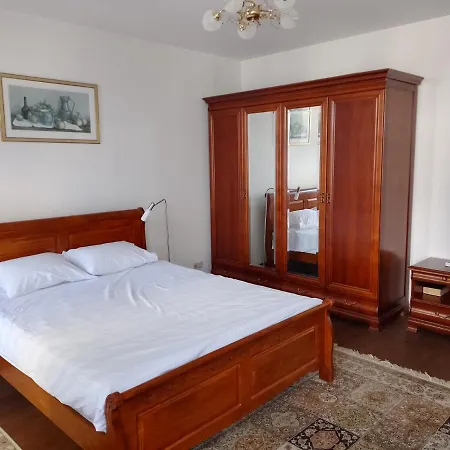 Premium Class Apartment, Free Parking, Maximum 5 Guests, 2 Bedrooms, 3 Beds Apartment Riga