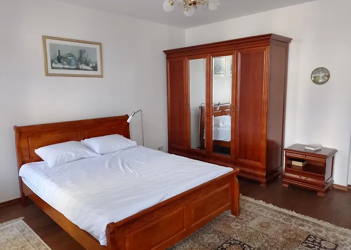 Premium Class Apartment, Free Parking, Maximum 5 Guests, 2 Bedrooms, 3 Beds Apartment Riga